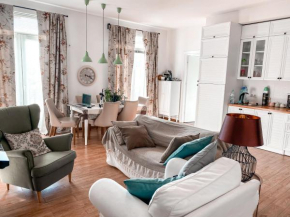 Cozy 2 bedroom apartment in vintage style